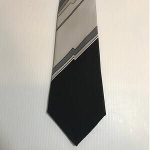 Oleg Cassini Geometric Elegant Classic Necktie